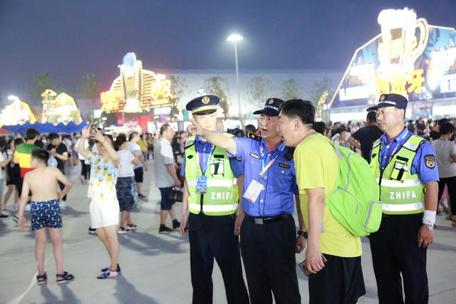 金沙滩啤酒城构筑三级联动保障体系：有他们在，敞开喝放心玩