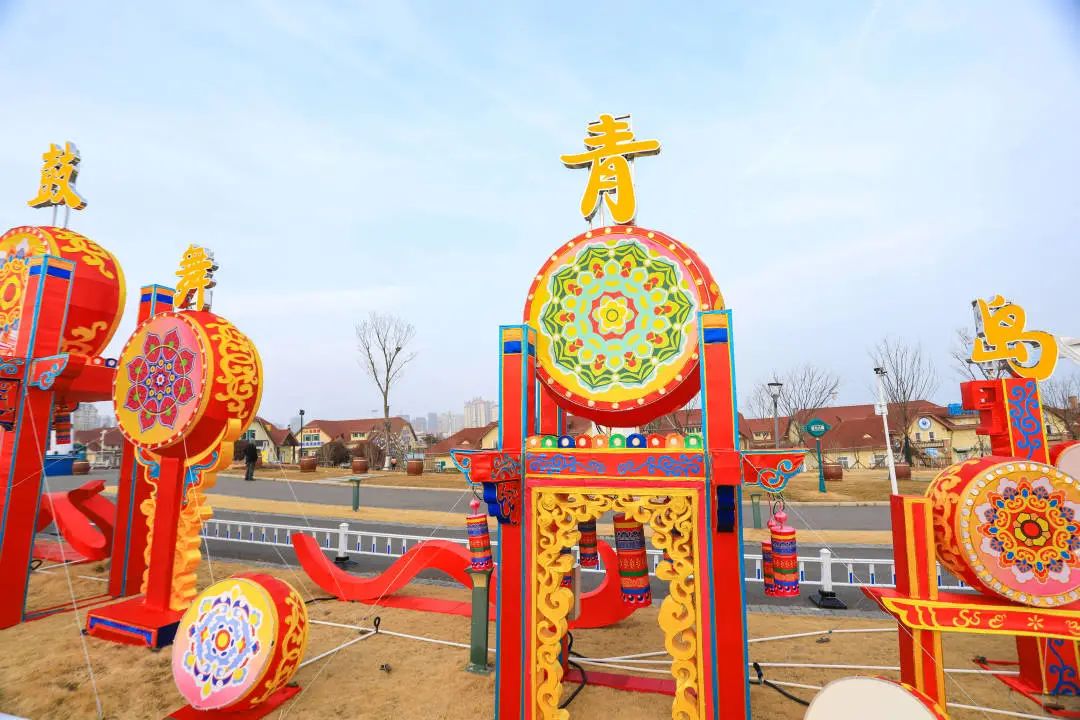 美翻了！金沙滩啤酒城彩灯点亮中国年
