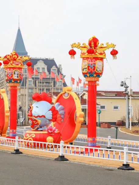 美翻了！金沙滩啤酒城彩灯点亮中国年