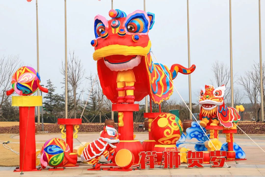 美翻了！金沙滩啤酒城彩灯点亮中国年