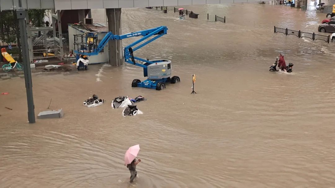 千年一遇大暴雨!水漫少林寺!郑州地铁12人遇难…山东紧急驰援